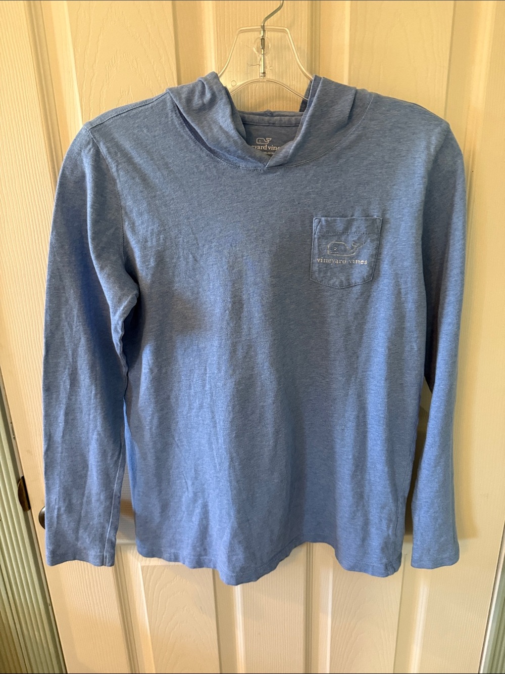 Vineyard Vines Heathered Sky Hooded Long Sleeve Tee, unisex